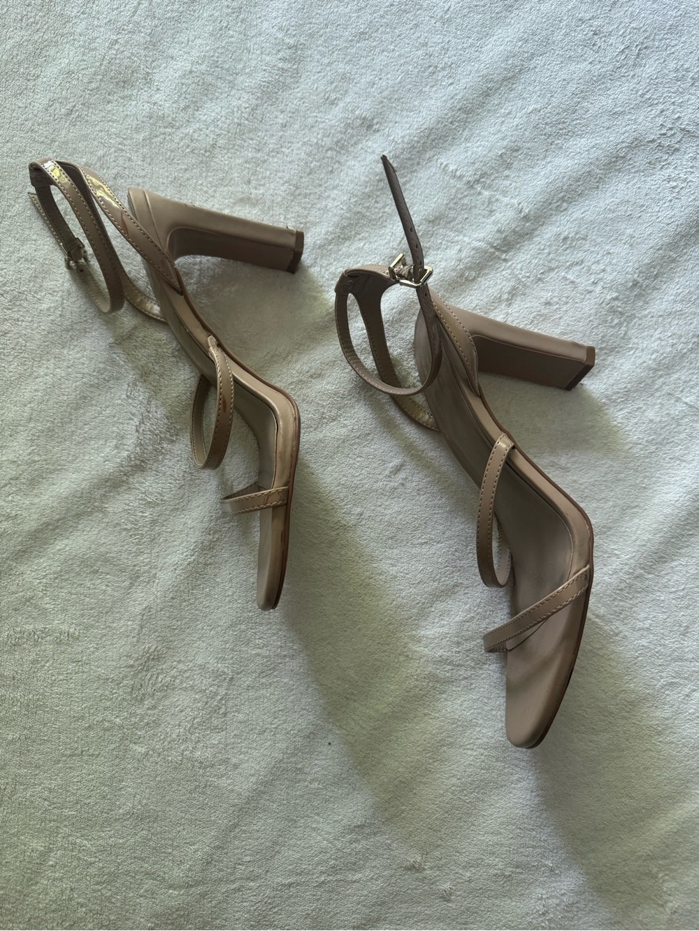Mix 6 nude heels